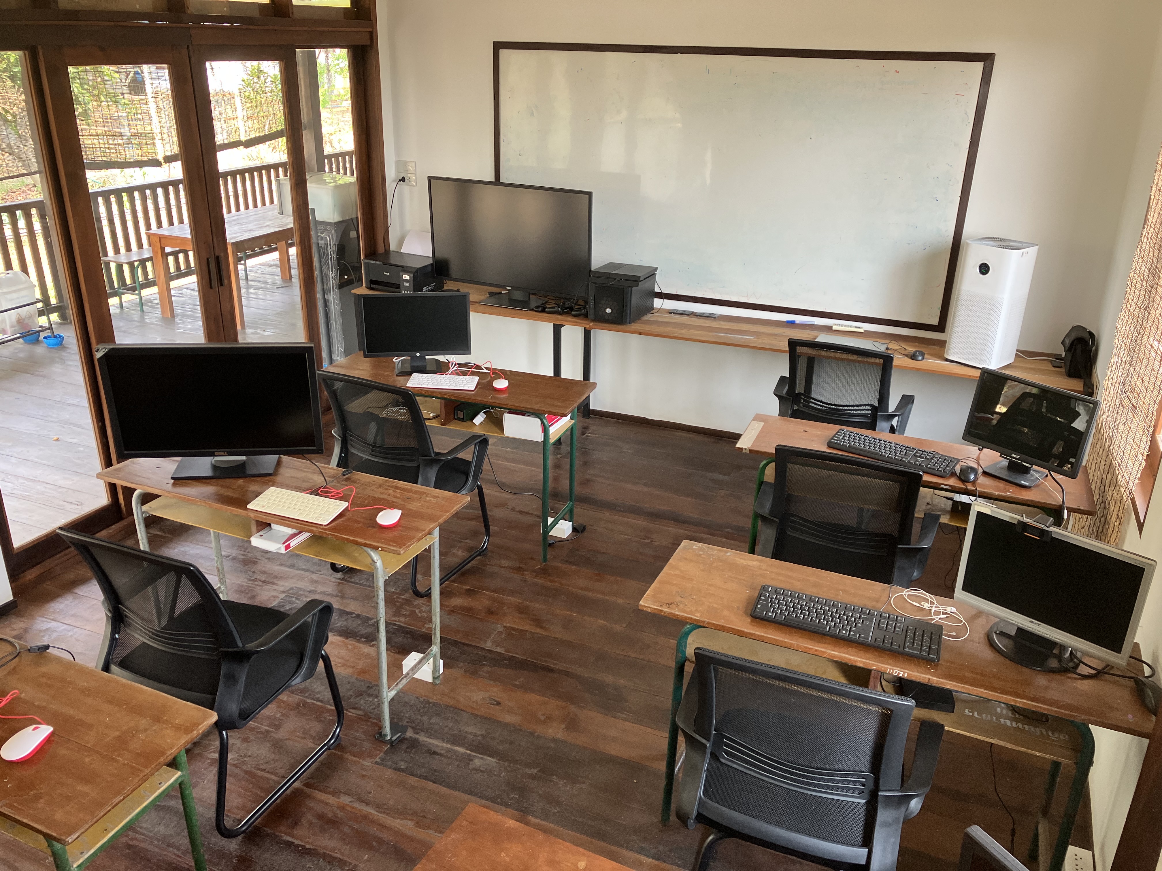 ห้องเรียนคอมพิวเตอร์ที่ทันสมัย